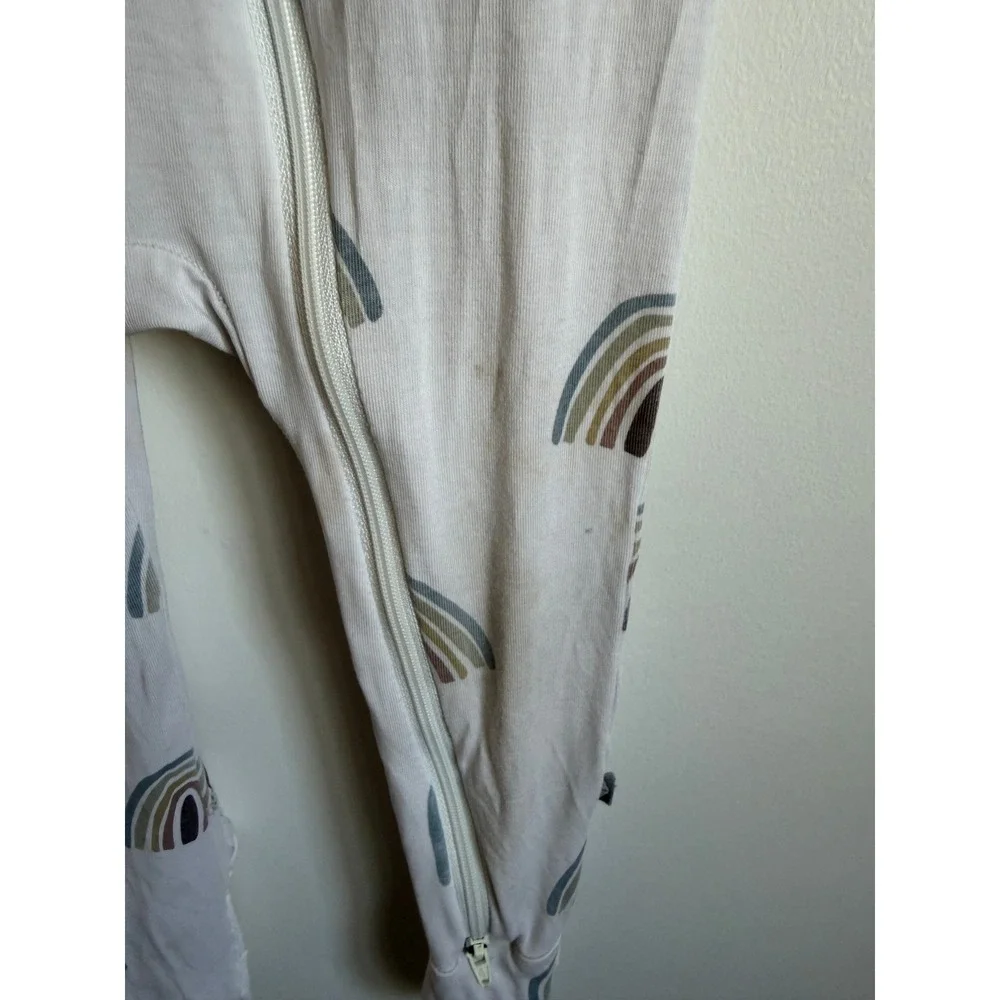 Kyte Baby Bamboo Zippered Footie Sleeper Neutral Rainbow Cream 6-12 Months